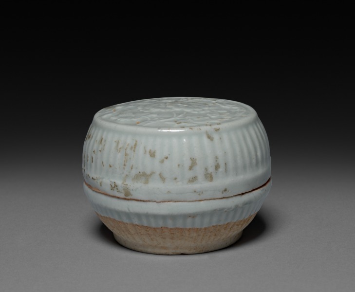 Circular Box: Qingbai Ware
