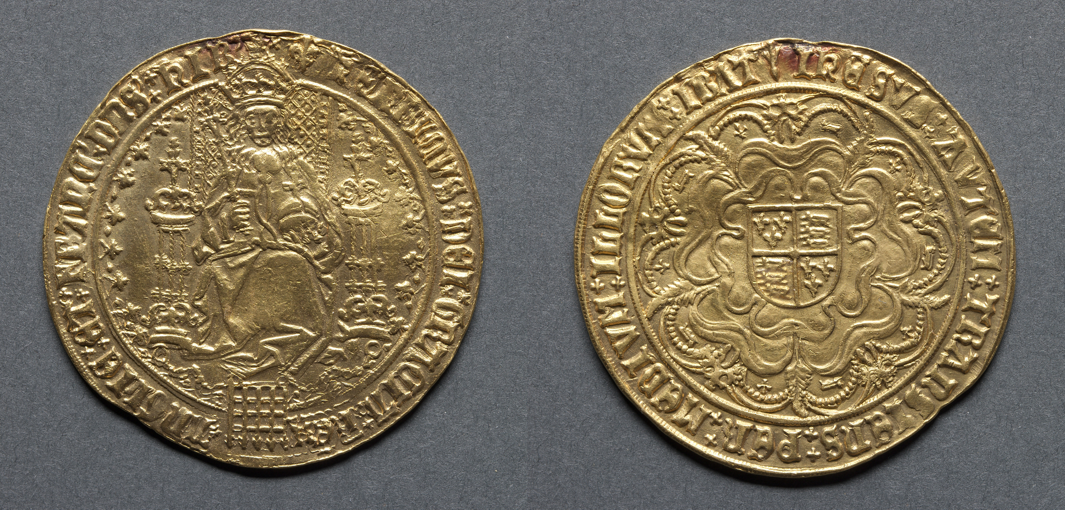 Sovereign: Henry VIII Enthroned (obverse); Royal Arms on Tudor Rose (reverse)
