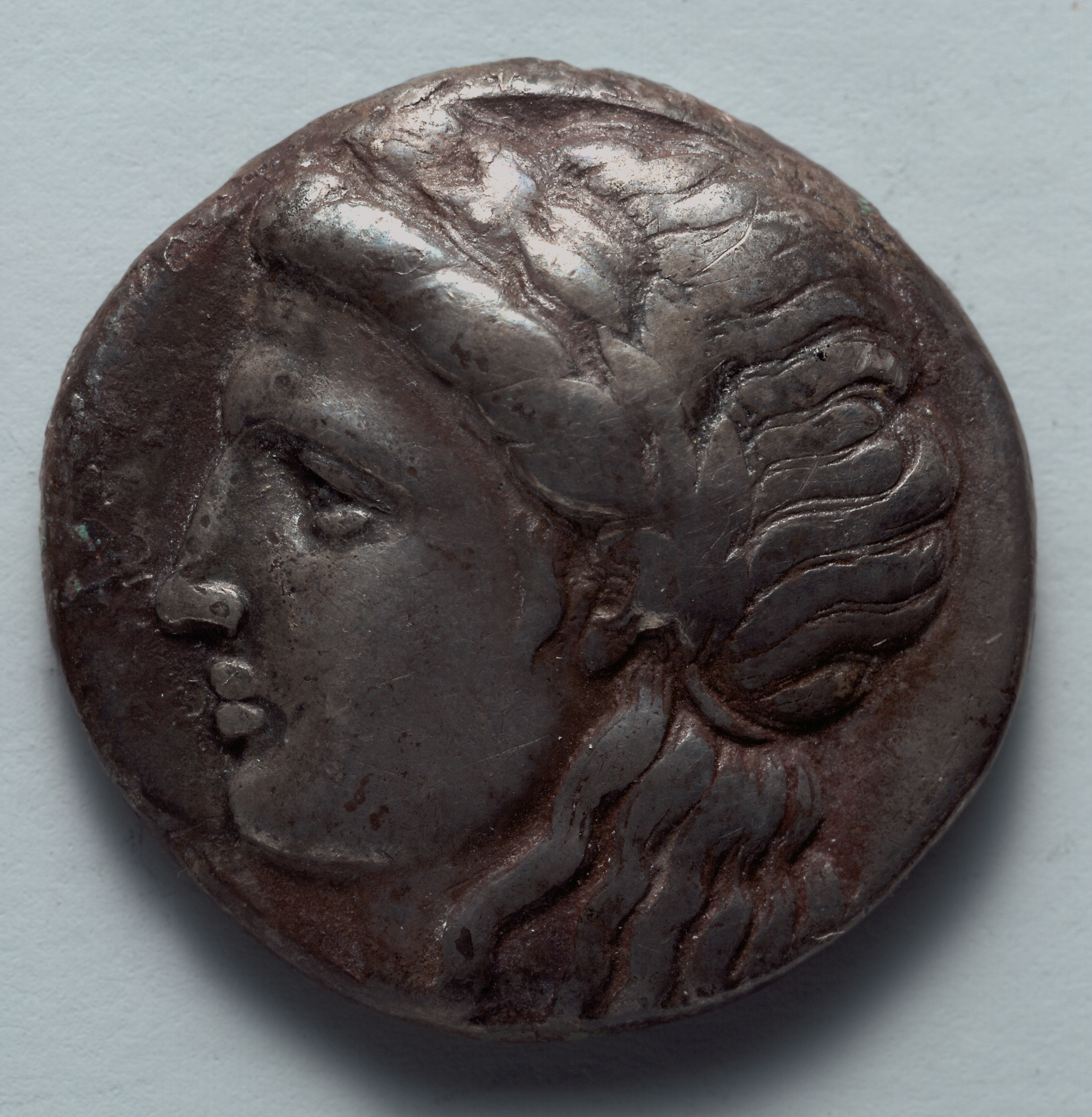 Tetradrachm: Head of Apollo, l., laureate (obverse)