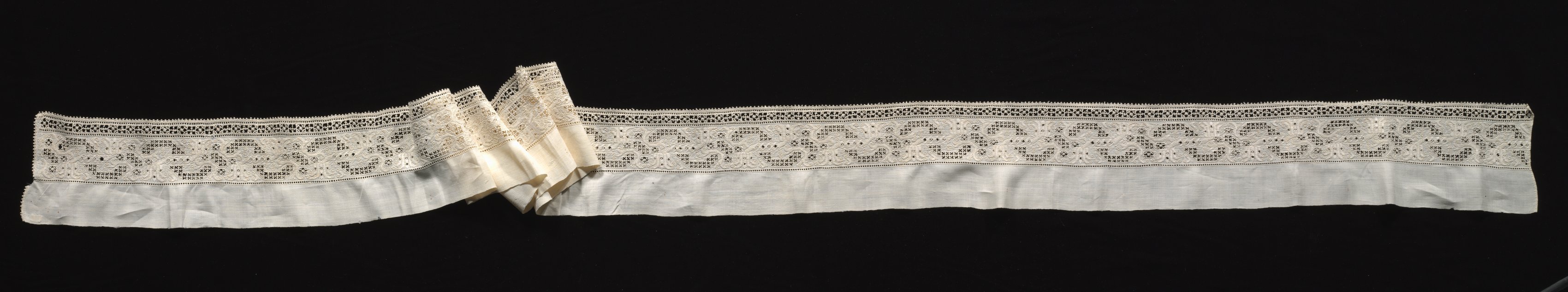 Needlepoint (Cutwork) Lace Band