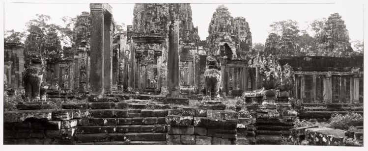 Banyon, Angkor Wat (lion guards on the principal façade facing east)