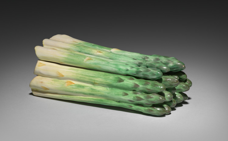Box in the Form of Asparagus