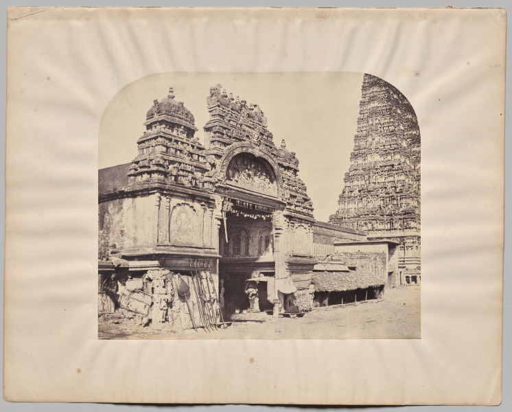 Entrance to the Minakshi Sundareshvara Temple, Madurai