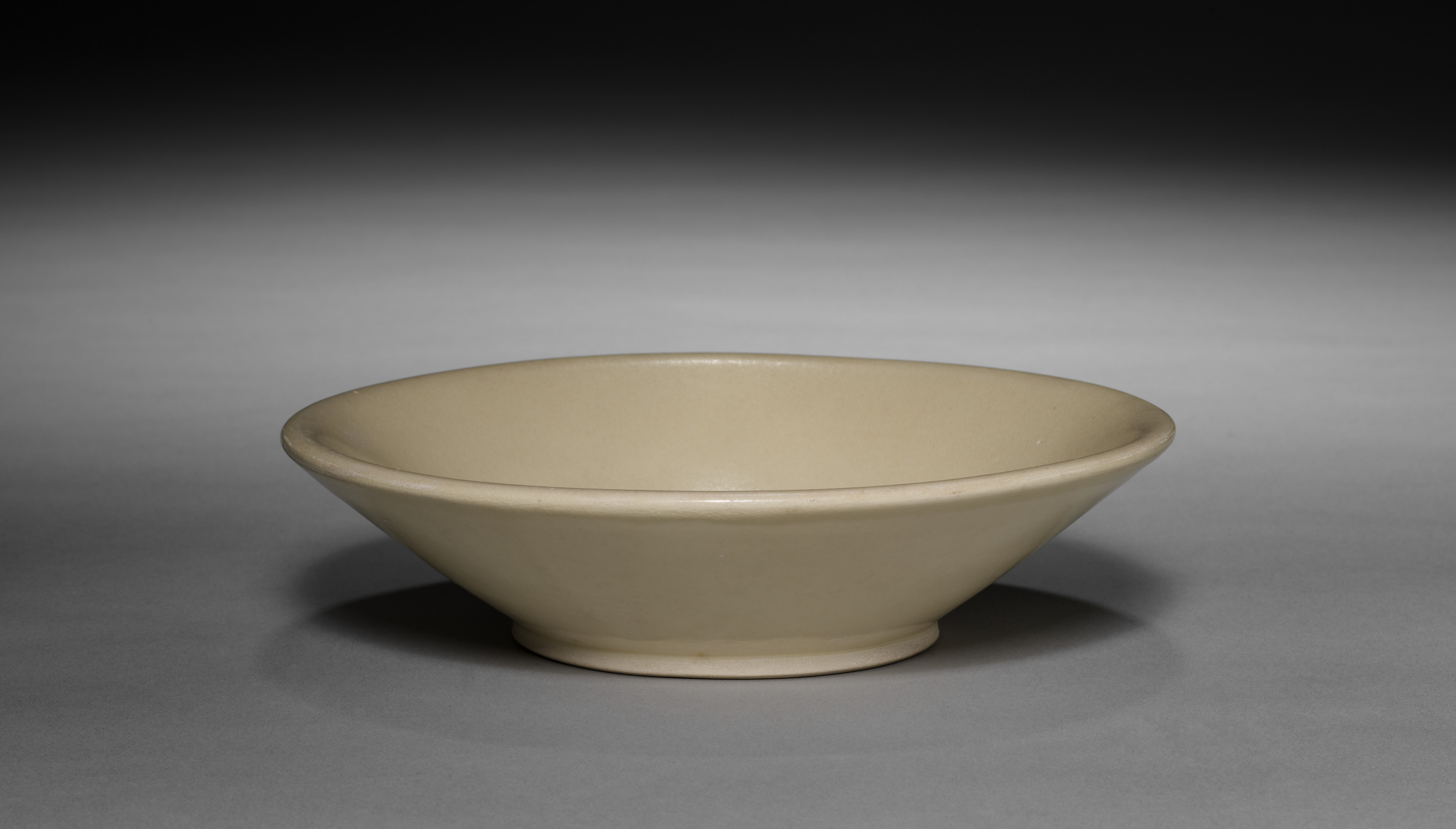 Ding Ware Bowl of the Xing Type with Bi-Disc Foot